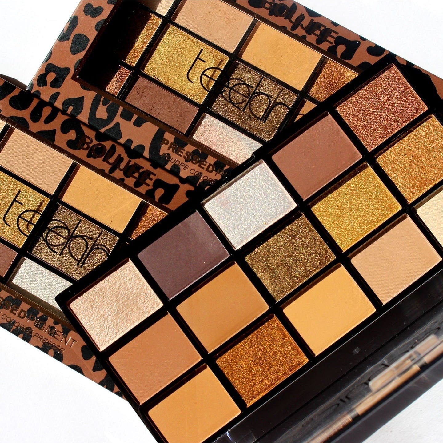 Technic Shadow Pallete :  boujee